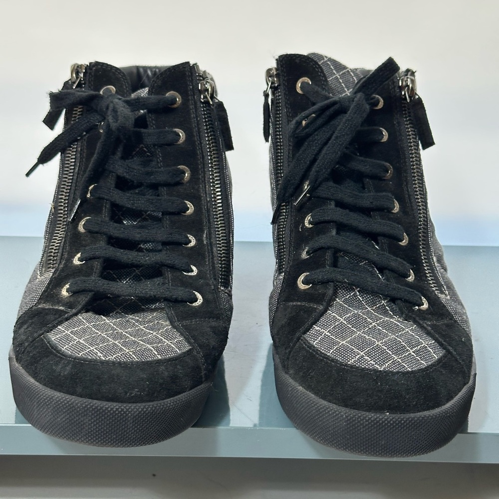 Vintage Y2K CHANEL Black and Gray High-Top Sneakers 43 - Picture 6 of 8